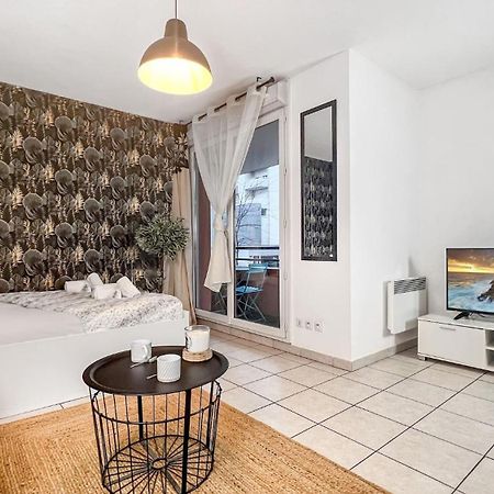 Homey Wild - Proche Gare Et Tram - Proche Centre - Balcon Prive - Parking Prive - Wifi Gratuit Annemasse Exteriör bild